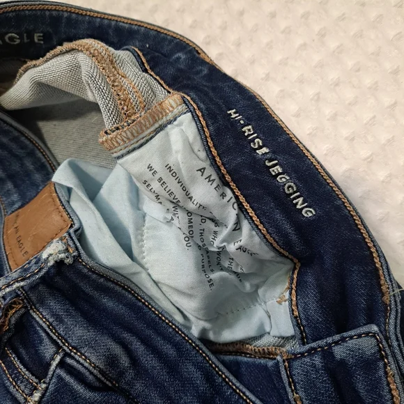 American Eagle High-Rise Jegging - Picture 4 of 8